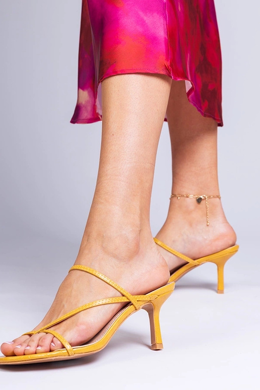 Žlté elegantné dámske šľapky na...