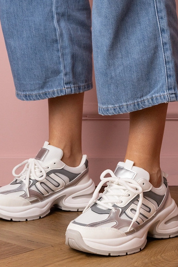 Biele dámske tenisky na...