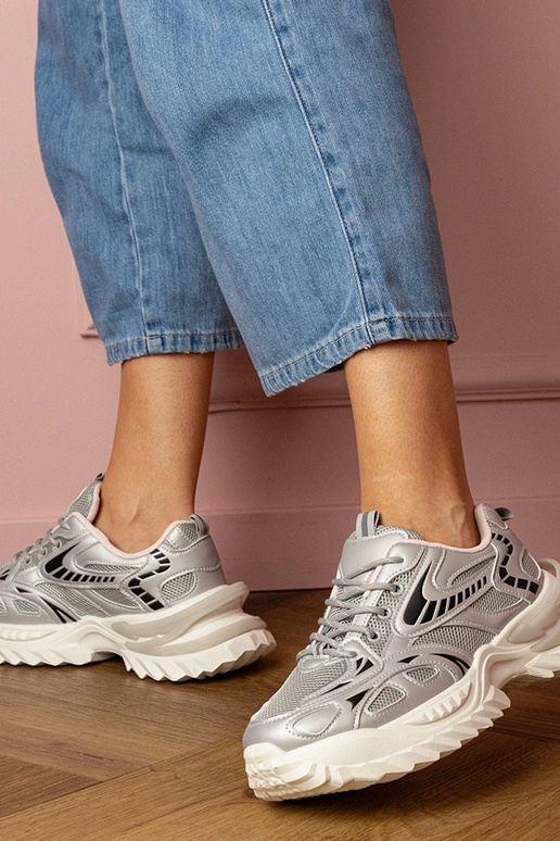 Strieborné dámske tenisky na štýlovej...