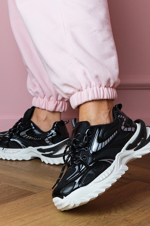 Čierne dámske tenisky na štýlovej... Čierne dámske tenisky na štýlovej...