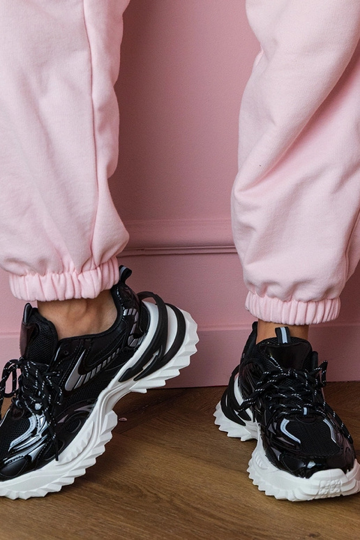 Čierne dámske tenisky na štýlovej... Čierne dámske tenisky na štýlovej...