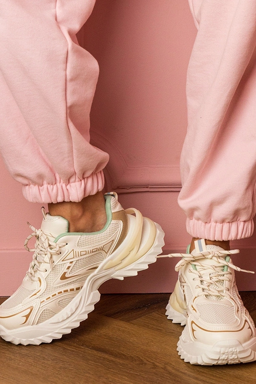 Pieskové dámske tenisky na hrubej... Pieskové dámske tenisky na hrubej...