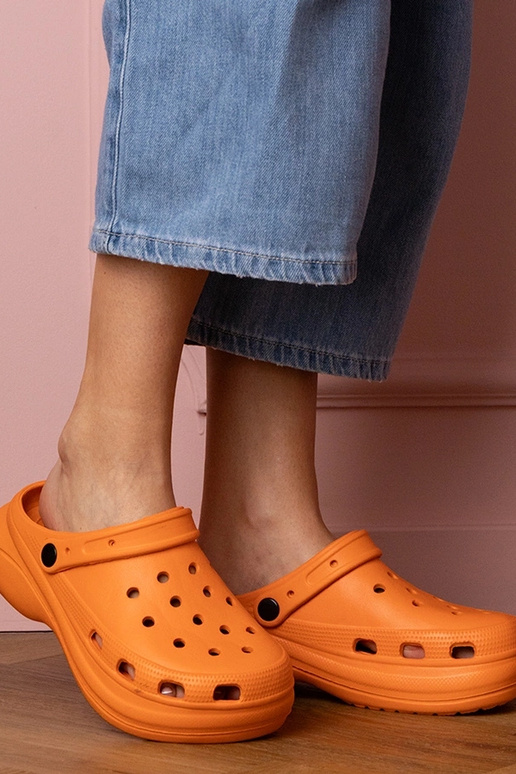 Oranžové dámske uzavreté papuče na...