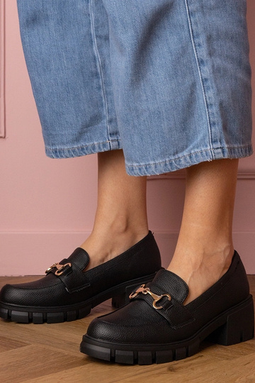 Čierne dámske poltopánky na...