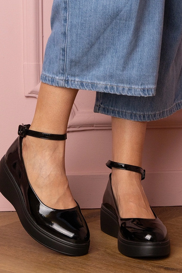 Čierne lakované dámske... 2