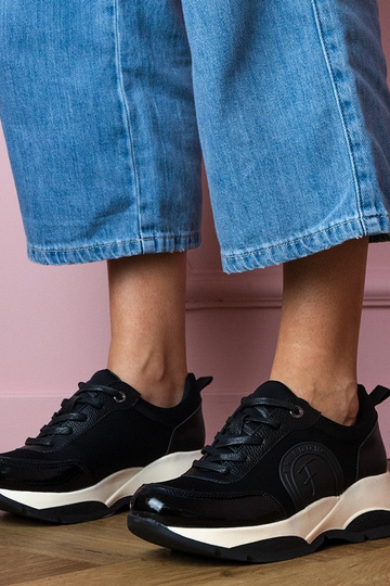 Čierne dámske športové...