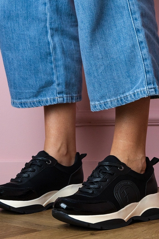 Čierne dámske športové topánky Wener