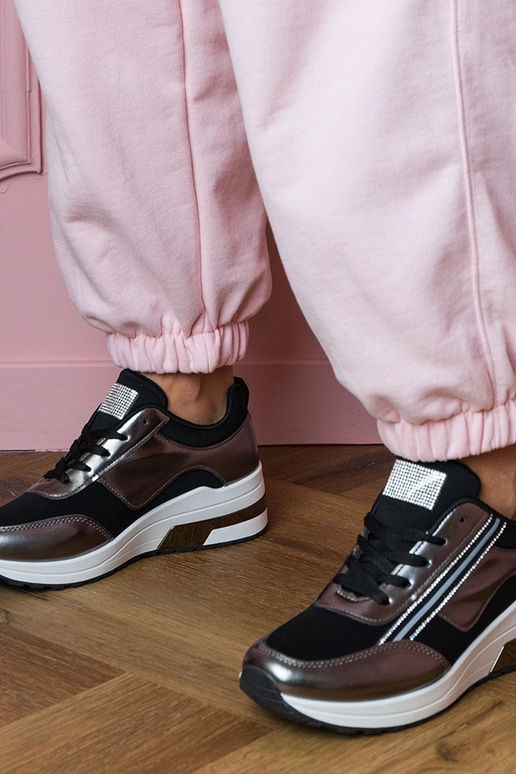 Čierne dámske tenisky s kryštálmi a... Čierne dámske tenisky s kryštálmi a...