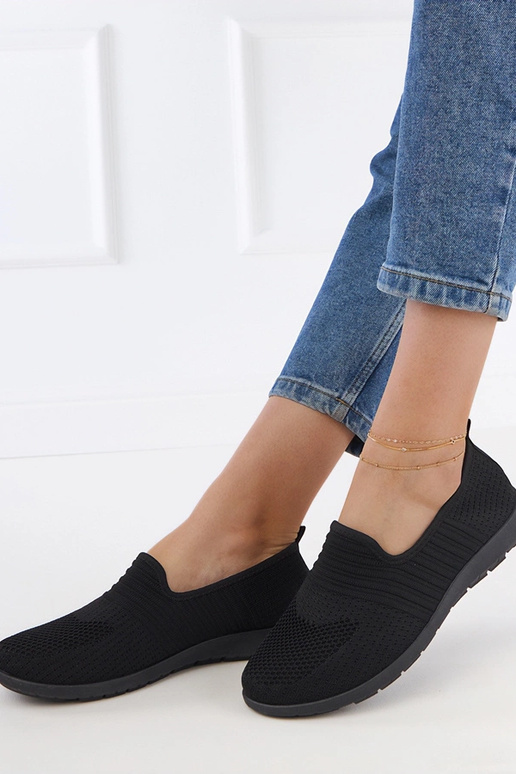 Čierne dámske športové sandále Saris