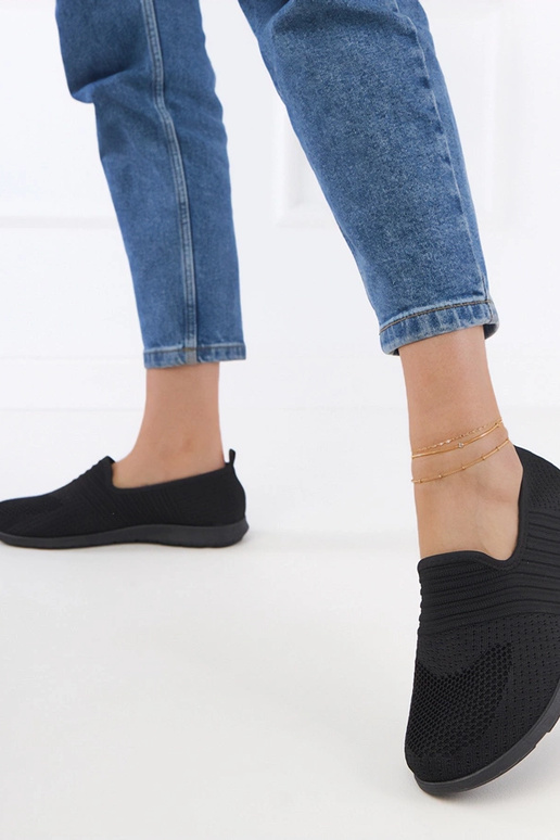 Čierne dámske športové sandále Saris