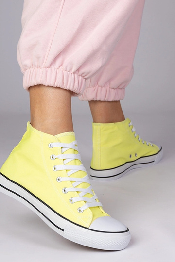 Žlté klasické topánky nad... 2