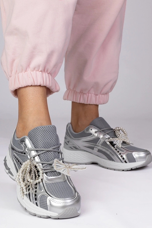 Strieborné športové topánky s...