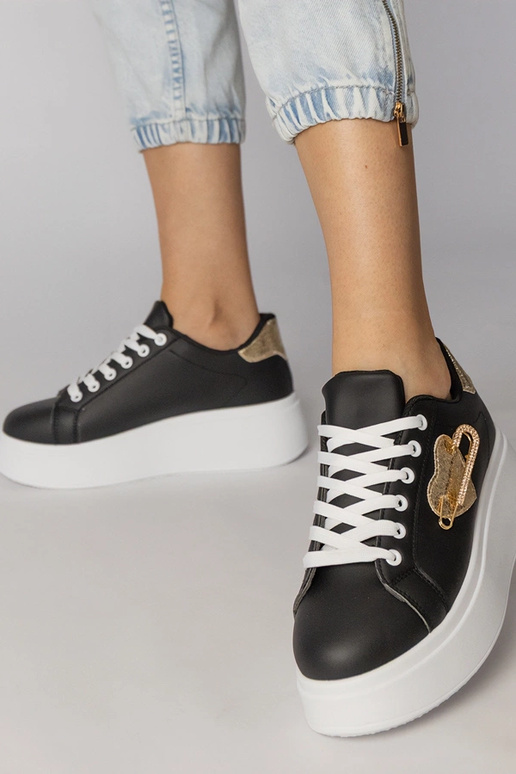 Čierne športové topánky s podpätkom v...