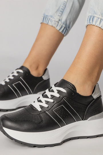 Čierne športové topánky so...