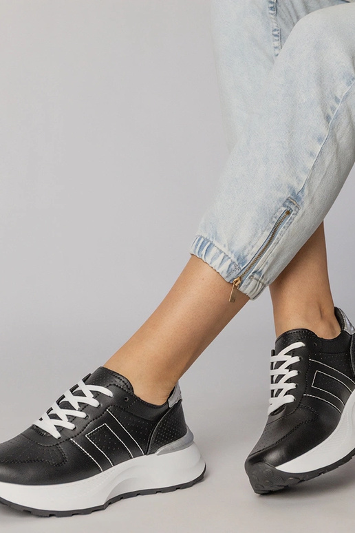 Čierne športové topánky so...