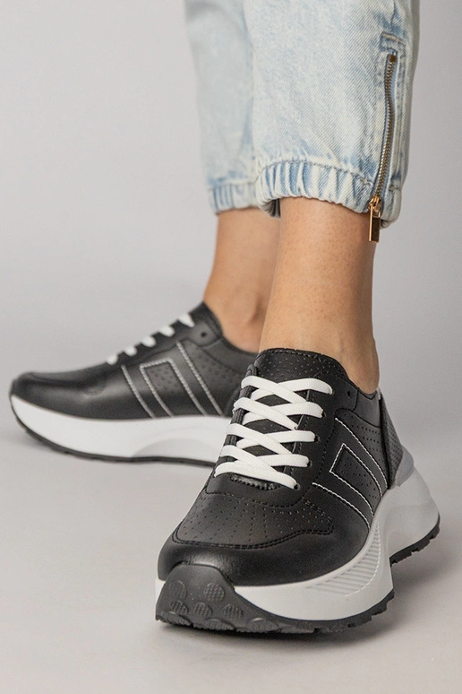 Čierne športové topánky so...