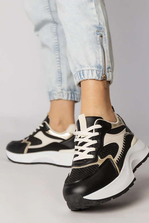 Čierne športové topánky s tkaným...