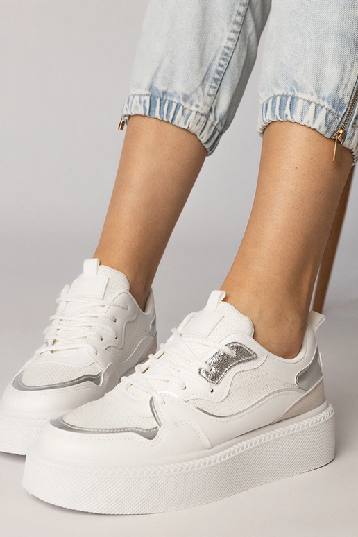 Biele športové topánky s textilným...