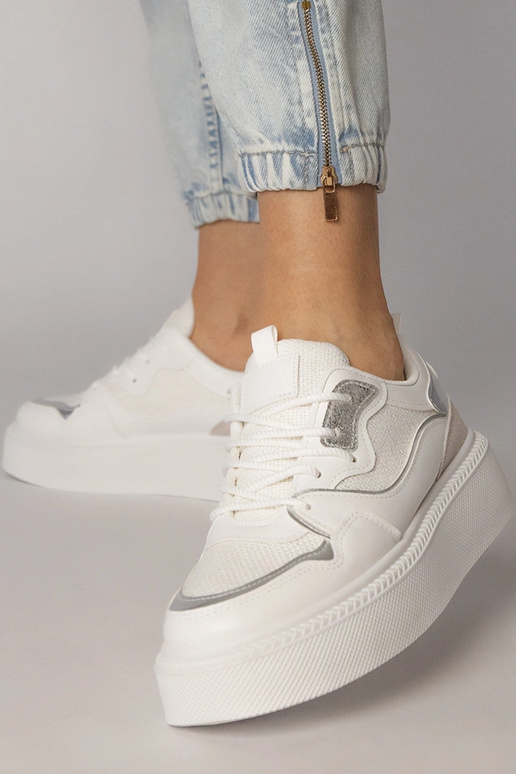 Biele športové topánky s textilným...