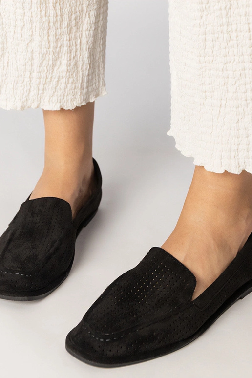 Čierne perforované mokasíny z...