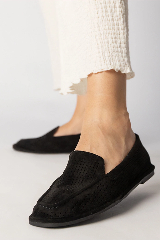 Čierne perforované mokasíny z...