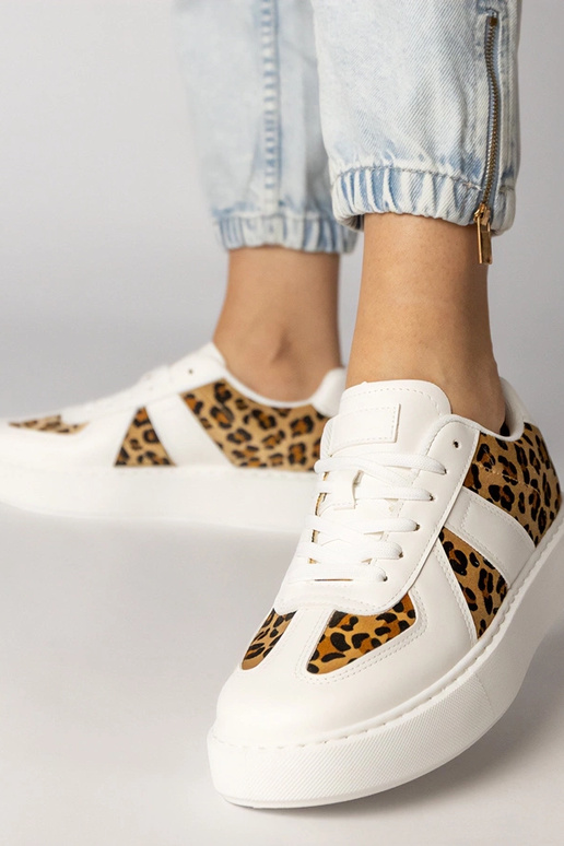 Biele dámske športové topánky s...