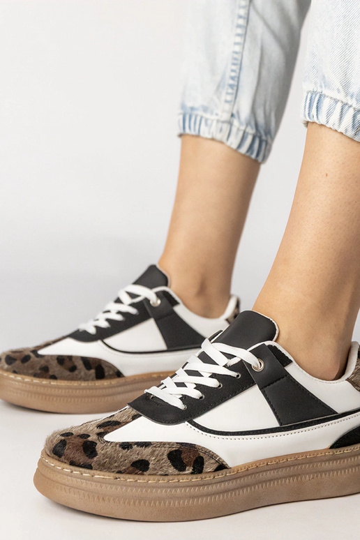 Čierno-biele športové topánky s...