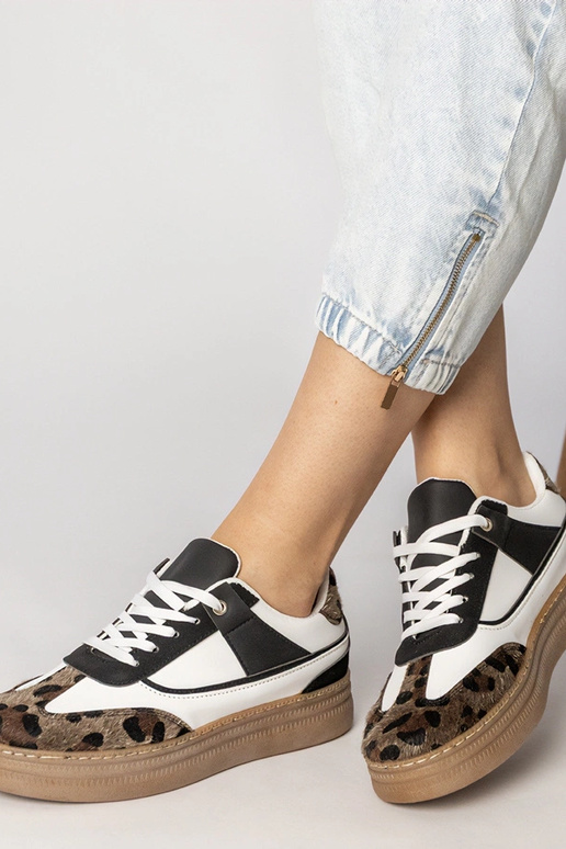 Čierno-biele športové topánky s...