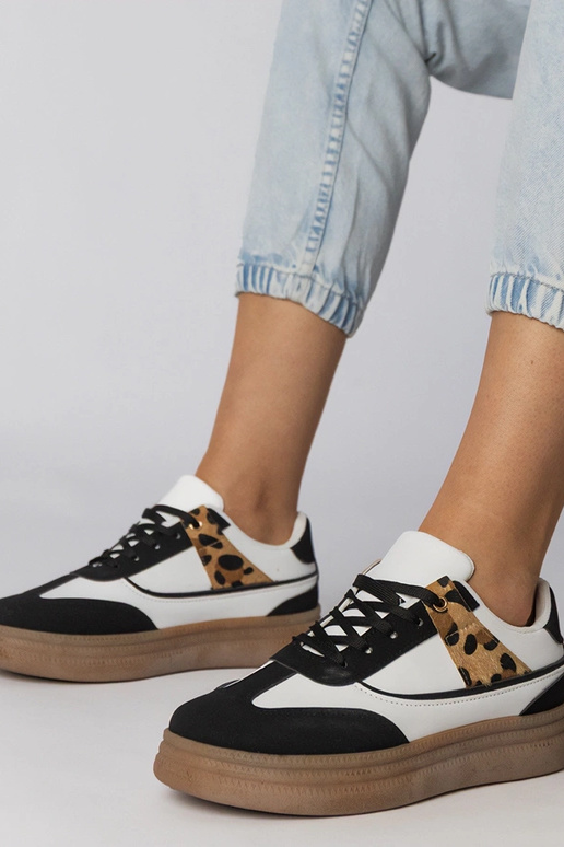 Bielo-čierne športové topánky s...