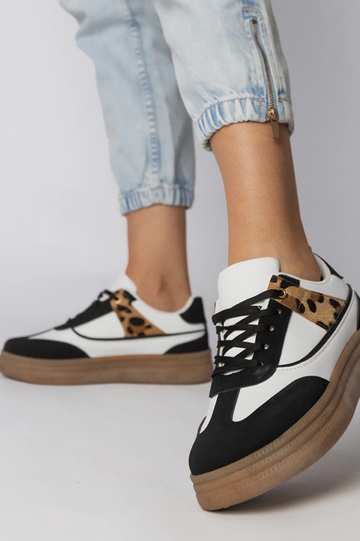 Bielo-čierne športové topánky s...