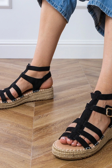 Čierne espadrilové sandále...