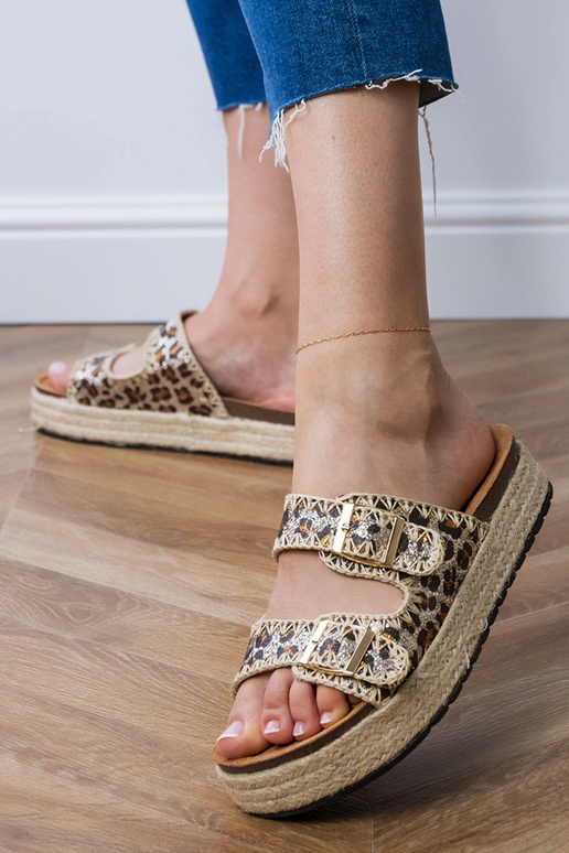 Leopardie vzorované lesklé espadrilky...