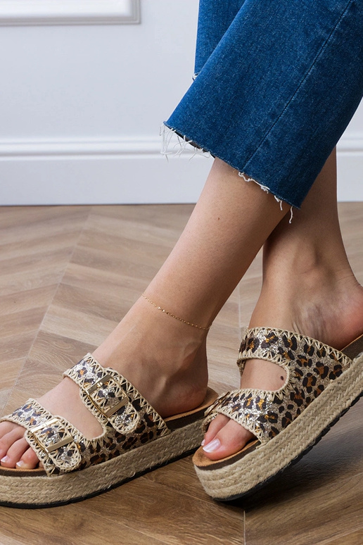 Leopardie vzorované lesklé espadrilky...