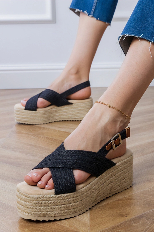 Čierne espadrilové sandále na... Čierne espadrilové sandále na...