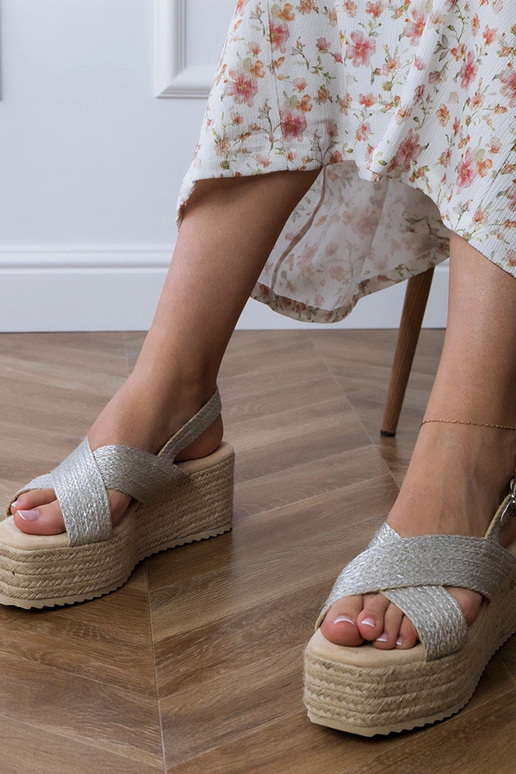 Strieborné espadrilové sandále na...