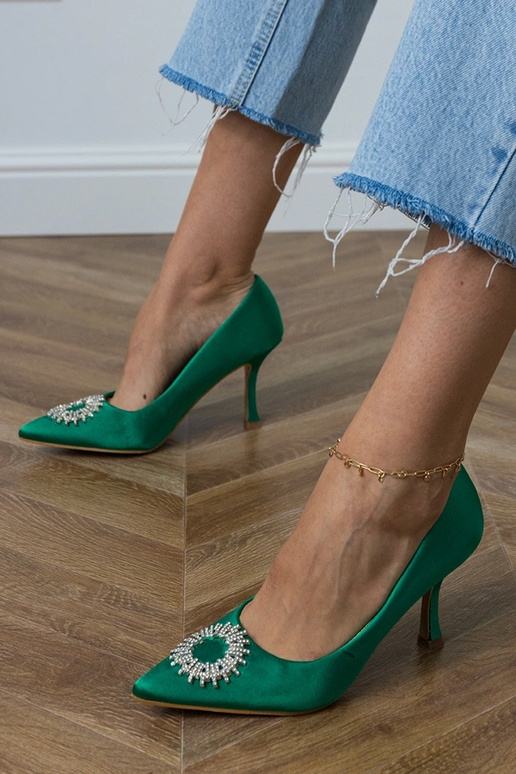 Zelené hodvábne sandále so zirkónmi... Zelené hodvábne sandále so zirkónmi...