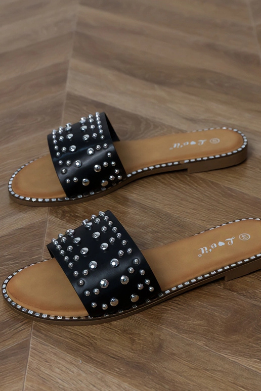 Čierne ploché šľapky s kryštálmi na...