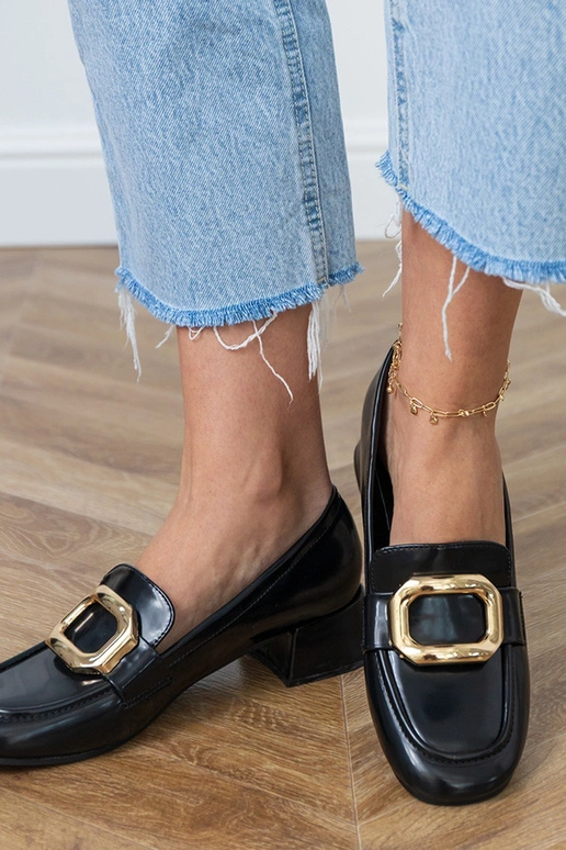 Čierne dámske poltopánky na nízkom...