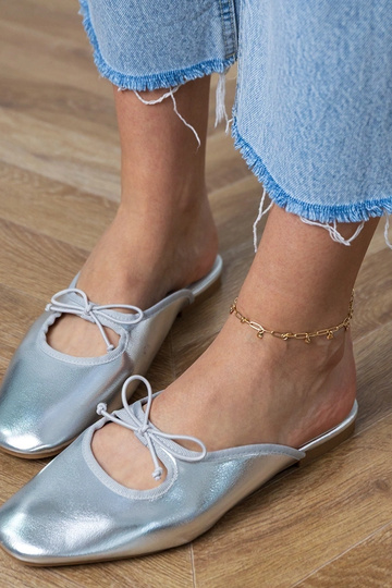 Strieborné uzavreté šľapky... 2