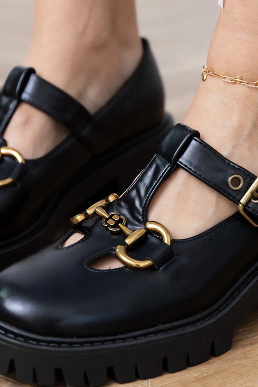 Čierne poltopánky na hrubej podrážke...