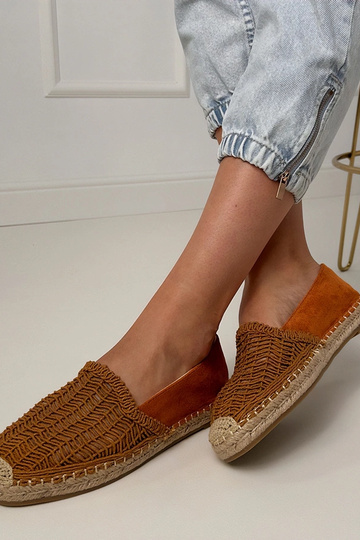Hnedé dierkované espadrilky na platforme Plevis 2