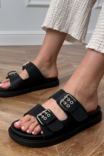 Čierne šľapky so sponami na... 2