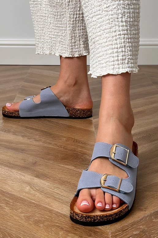 Modré šľapky so sponami na korkovej...