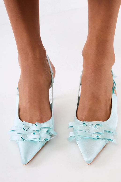 Zelené sandále na opätku s mašličkami... Zelené sandále na opätku s mašličkami...