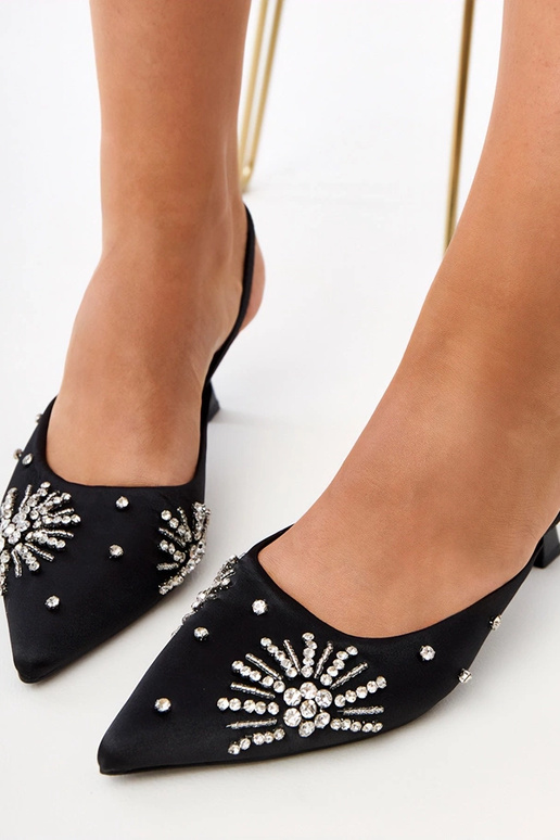 Čierne sandále s kryštálmi a...