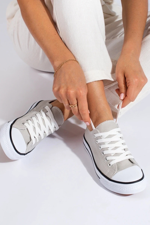 Dámske topánky šedej farby Shelovet