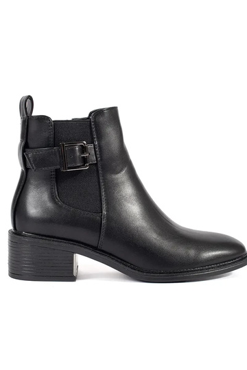 Klasický model topánok...