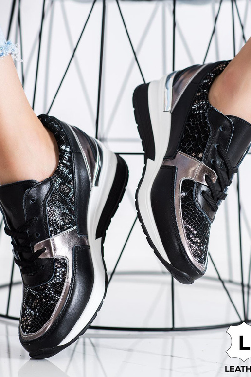 snekarsy čiernej farby Shelovet