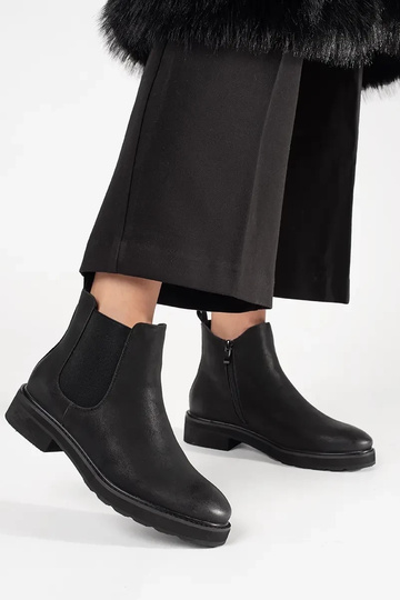 Klasické čierne členkové... 2