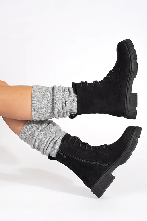 Semišové dámske topánky so šnúrkami